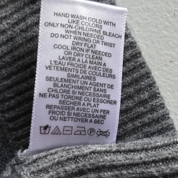 T Tahari Gray And Black Turtleneck S/P - Picture 8 of 8